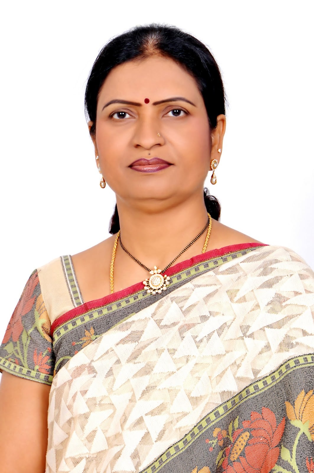 D.K. Aruna | 2014-MLA | 2009-MLA | 2004-MLA | Minister for Small Scale Industries | Minister for Information & Public Relations | Zilla Parishad Floor Leader | Samajwadi Party | Congress | BJP | Gadwal | Mahabubnagar | Telangana | theLeadersPage