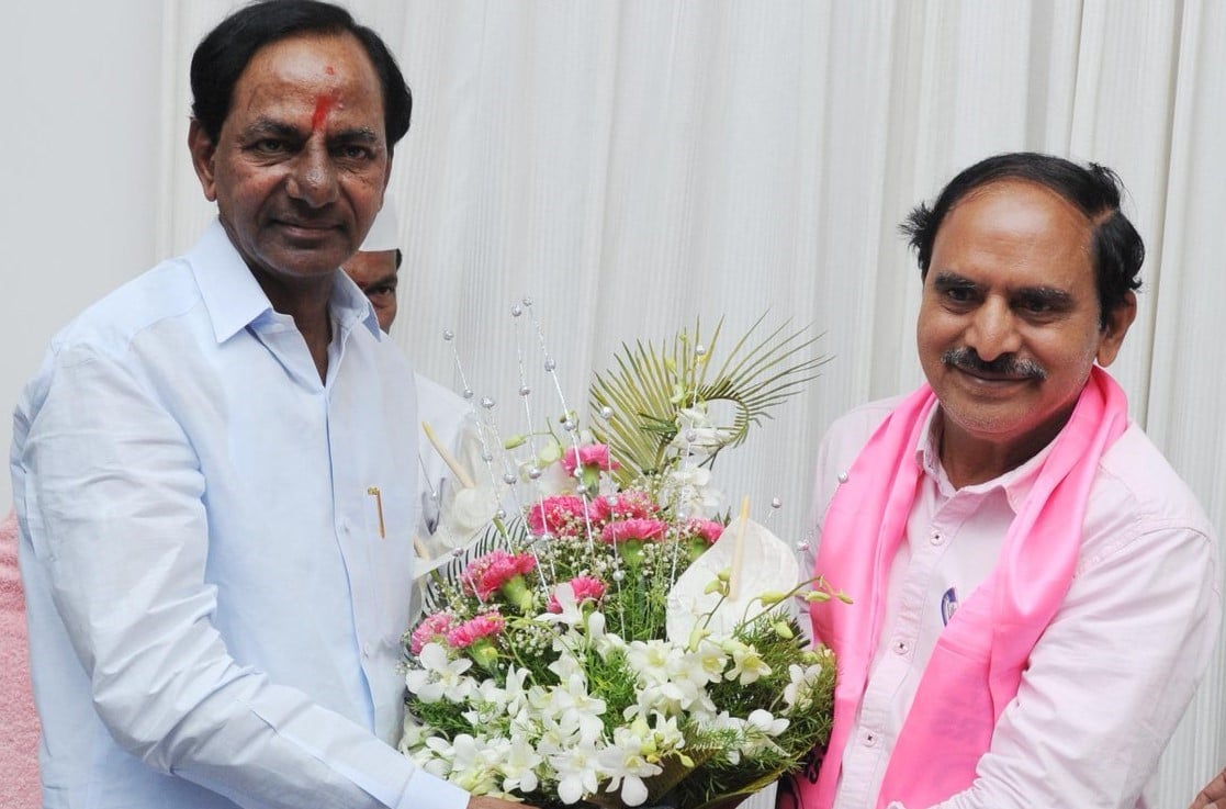 Dr.Guguloth Papalal | Municipal Corporation Mayor | TRS | Doctor | Corporator | Mamillagudem | Khammam | Telangana | theLeadersPage