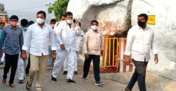 Mekala Karunakar Reddy | District Youth Leader | TRS | the Leaders Page