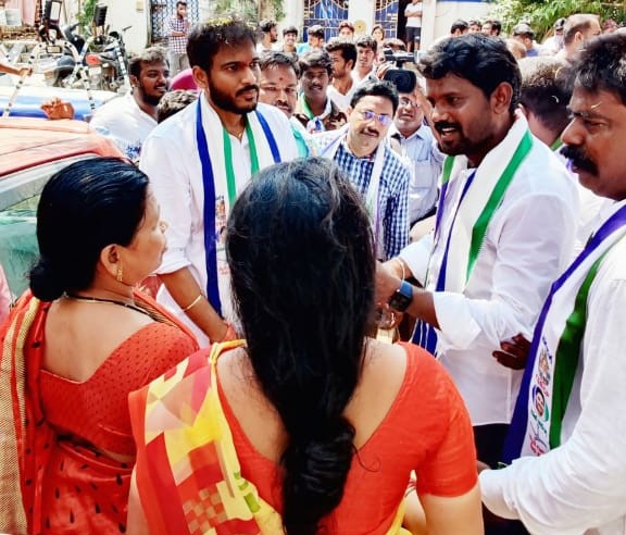 Jada Venkatesh | 27th Division Ongole Municipal Corporator | YSRCP | the Leaders Page
