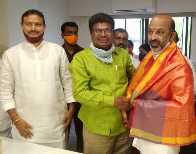 Goli Prabhakar | District President of SC Morcha | BJP | Booth Committee President | Vice President of Division SC Morcha | Incharge of Himayath Nagar assembly constituency | Hyderabad City Executive Member | State SC Morcha Executive Member | Incharge of Warangal District SC Morcha | Nalgonda District General Secretary | President of SC Morcha | Incharge of Tungaturti constituency | State Secretary of SC Morcha | Incharge of Rayalaseema Zone | State Official Spokesperson of SC Morcha | State President of the Disability Rights Committee | Aitipamula | Kattangoor | Nakrekal | Nalgonda | Telangana | theLeadersPage