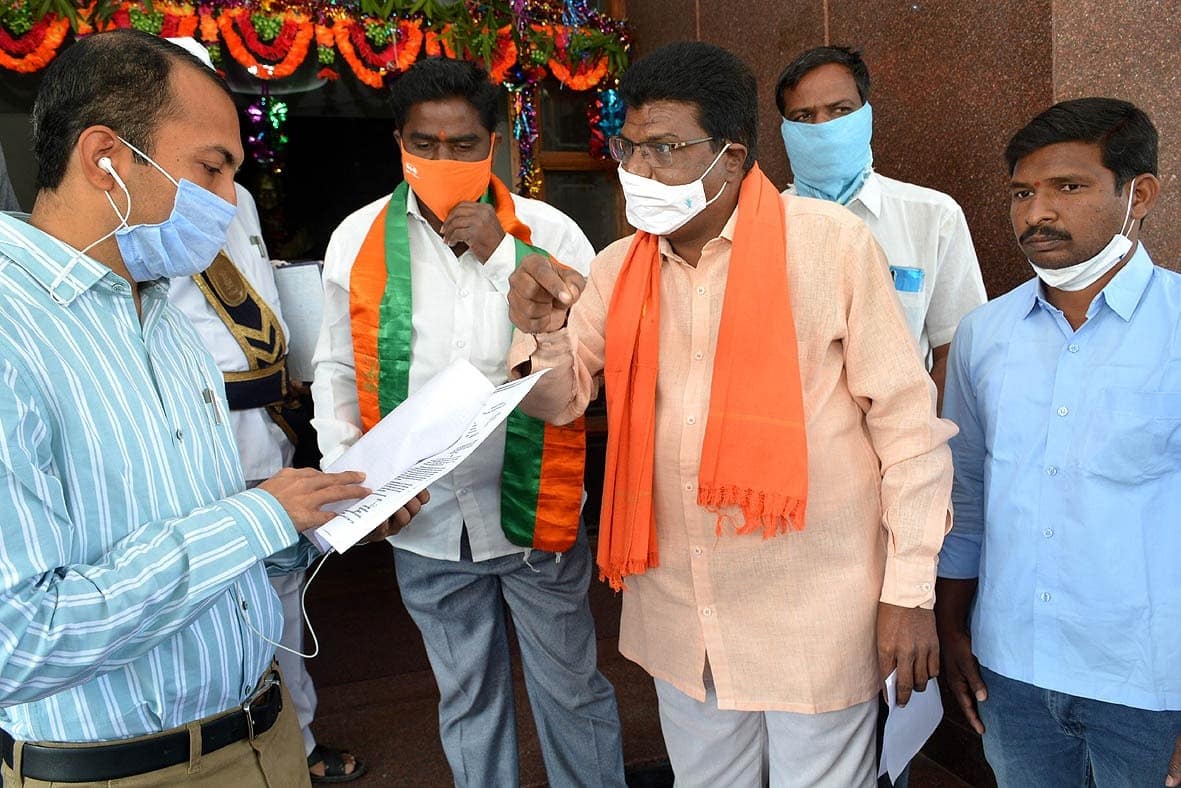 Goli Prabhakar | District President of SC Morcha | BJP | Booth Committee President | Vice President of Division SC Morcha | Incharge of Himayath Nagar assembly constituency | Hyderabad City Executive Member | State SC Morcha Executive Member | Incharge of Warangal District SC Morcha | Nalgonda District General Secretary | President of SC Morcha | Incharge of Tungaturti constituency | State Secretary of SC Morcha | Incharge of Rayalaseema Zone | State Official Spokesperson of SC Morcha | State President of the Disability Rights Committee | Aitipamula | Kattangoor | Nakrekal | Nalgonda | Telangana | theLeadersPage