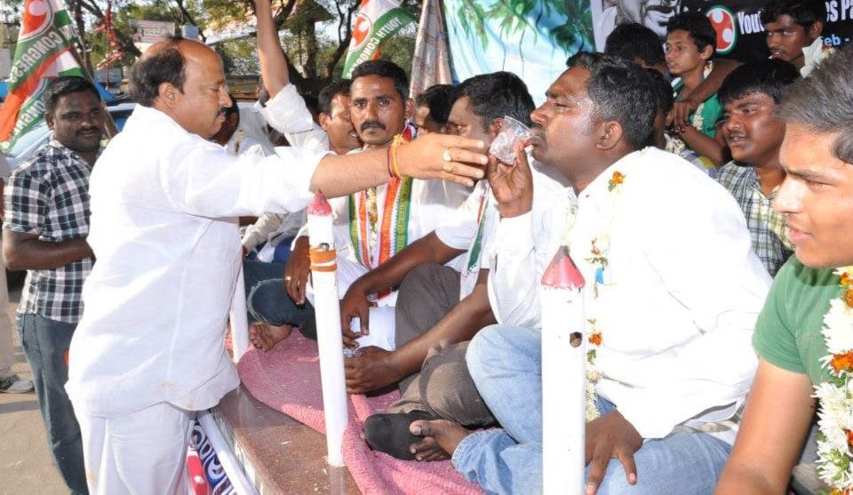 Mallesham Velthuri | Ex-Youth Congress Warangal Parliament General Secretary | the Leaders Page