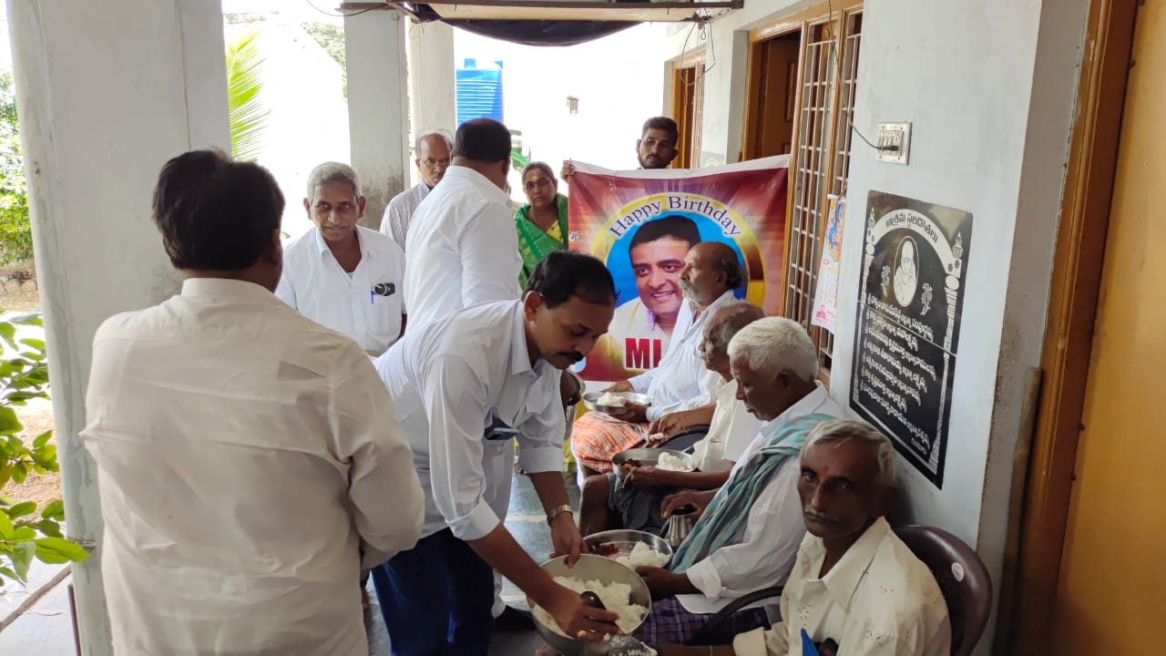 Chinta Venkata Ramarao | YSRCP Urban President | YSRCP | Piduguralla | the Leaders Page