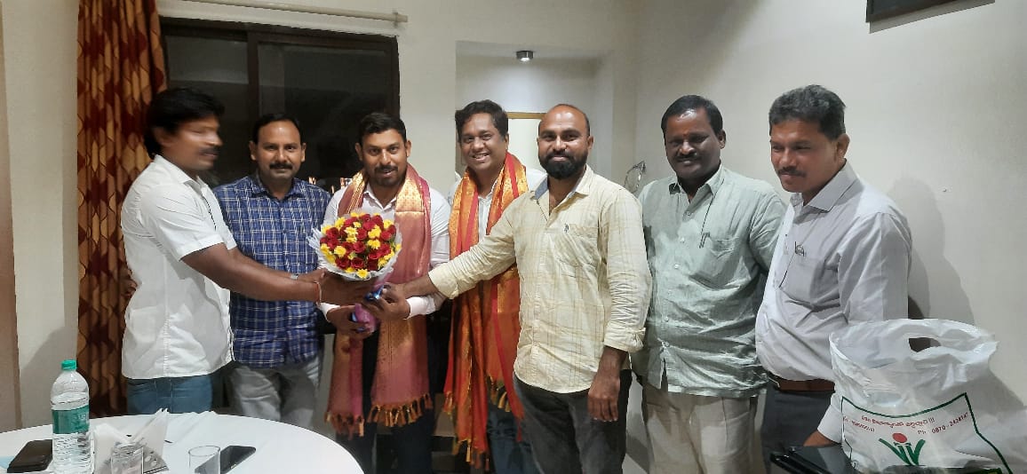 Maloth Vijay Nayak | Vijay Nayak | State Control Wing General Secretary Lambadis Ikya Vedika | President of Lambadi United Forum | General Secretary | District Vice-President | Party Excutive Member | Co-ordinator of Lambadi United Platform | Founder & Youth President of of Telangana Royal Lambada (Banjara) | President of Lambadis Ikya Vignana Vedika | Incharge of Lambadi United Platform | Active Member | Active Leader | CPI | CPM | CPI(M) | AIYF | Mahabubabad | Warangal | Warangal Urban | Telangana | theLeadersPage