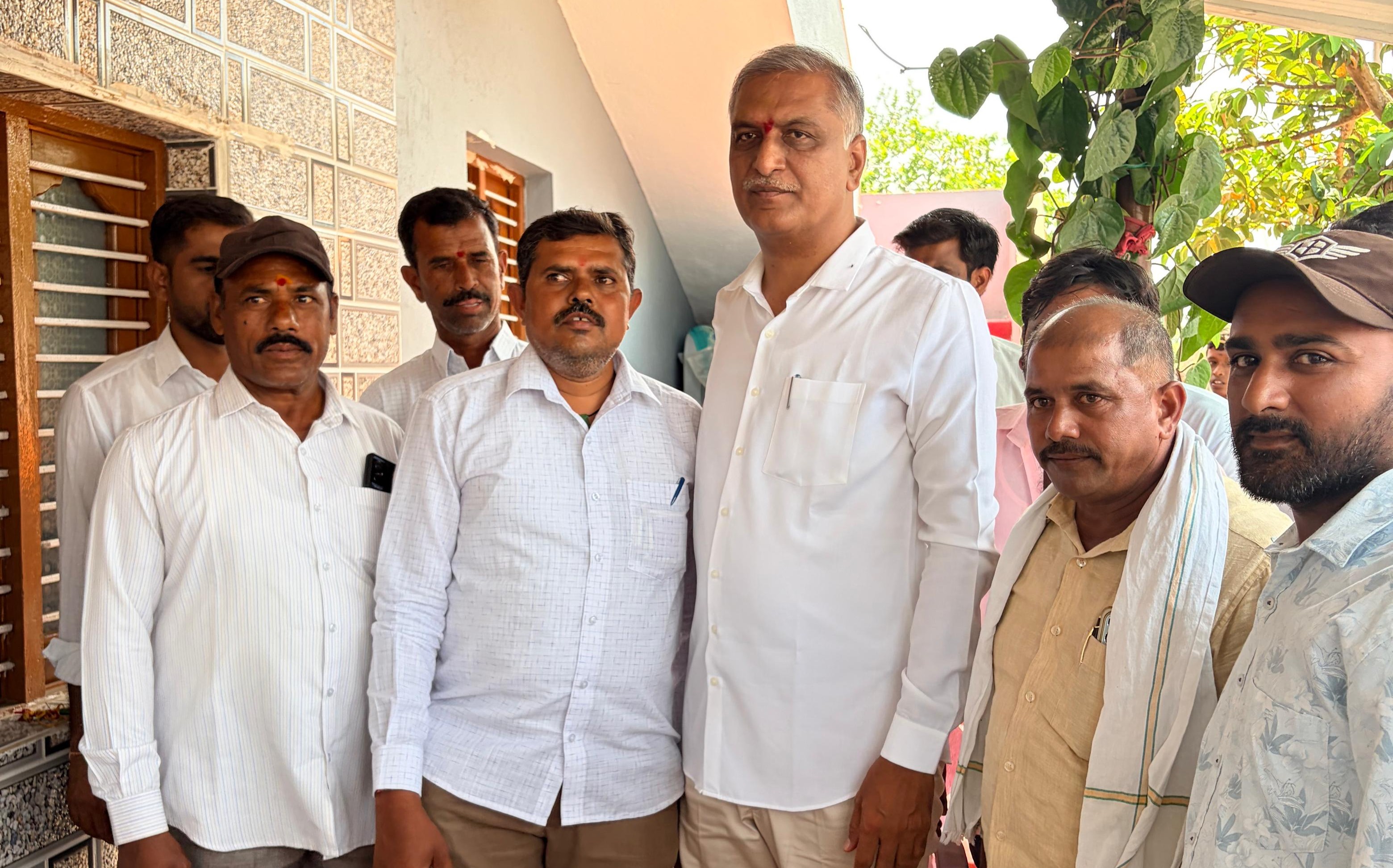 DONTHARABOINA SRINIVAS YADAV (1)