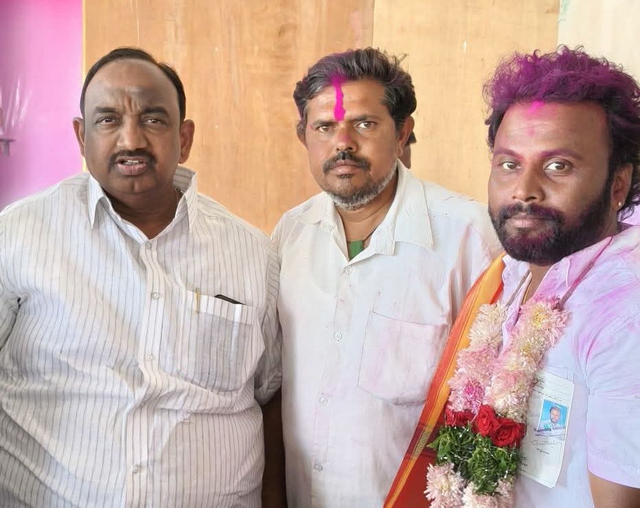DONTHARABOINA SRINIVAS YADAV (2)