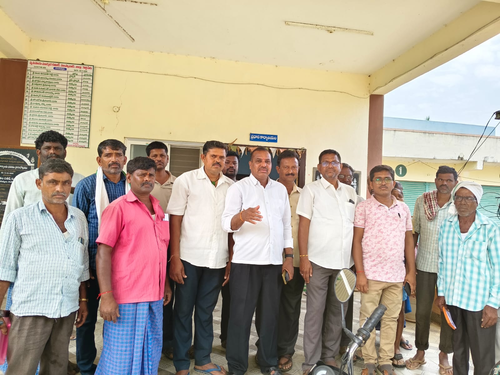 DONTHARABOINA SRINIVAS YADAV (6)