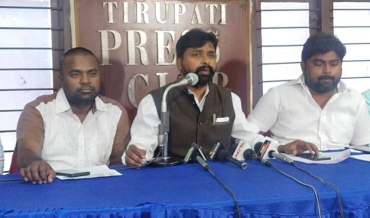 Rudra Gopi (Gandla) | Ex-State Director of Gandla Corporation | BC Leader | TDP | the Leaders Page