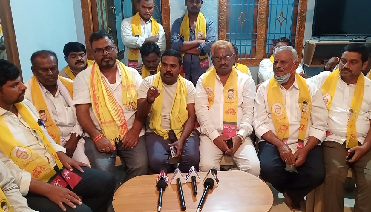 Rudra Gopi (Gandla) | Ex-State Director of Gandla Corporation | BC Leader | TDP | the Leaders Page