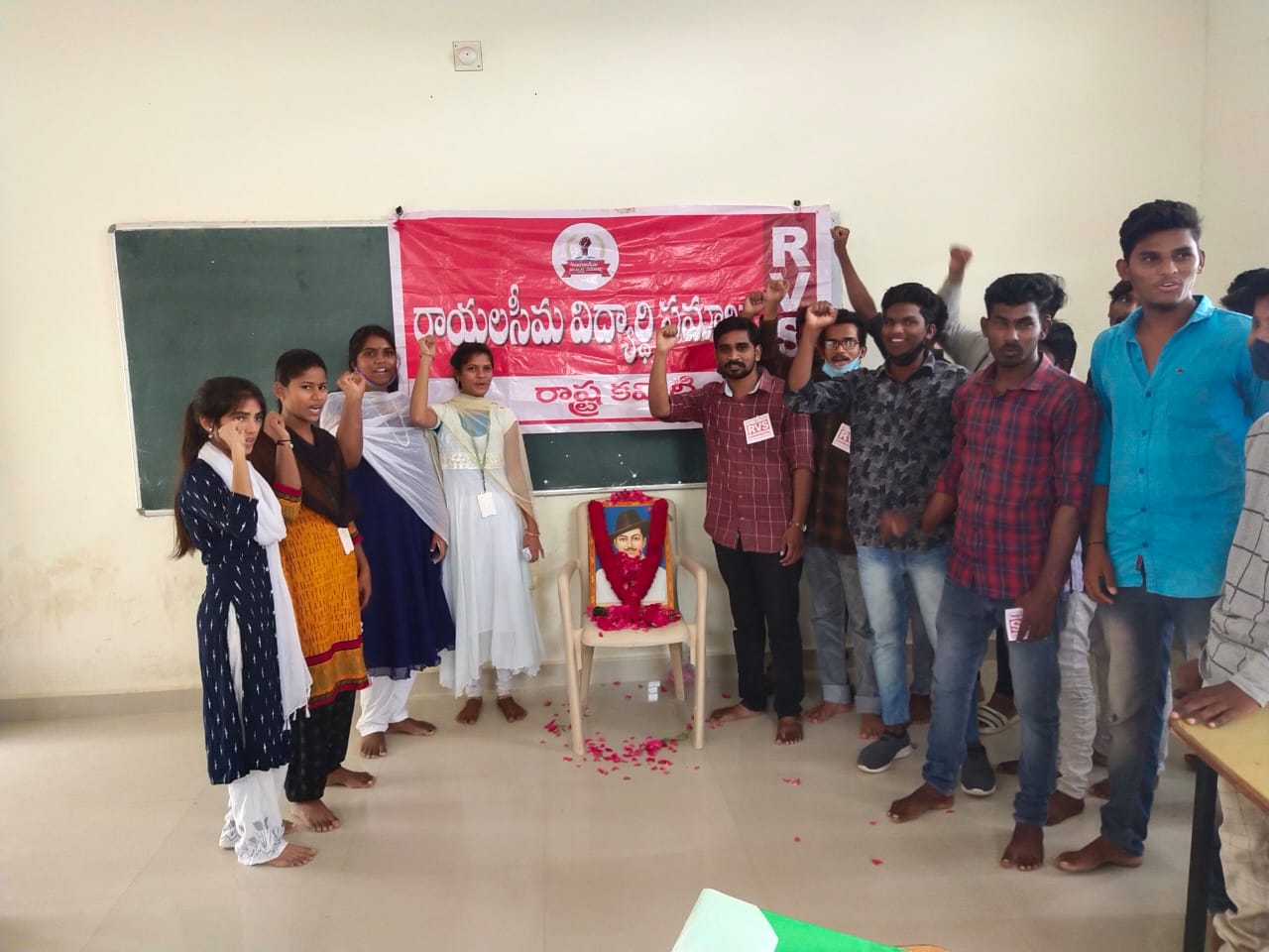 Mallela Jagadeesh | State Secretary of Rayalaseema Vidyarthi Samakya | AISF | RSF | RVS | District Secretary of RSF | Kommaddi | Veerapanayani Palle | Kamalapuram | Kadapa | Andhra Pradesh | theLeadersPage