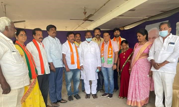 Pilli Satyanarayana | Mandal Social Media Convenor | Rayavaram | the Leaders Page