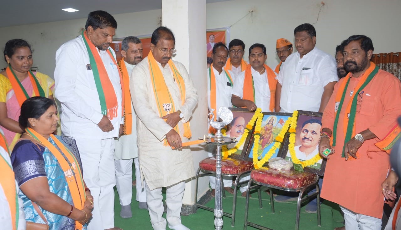 Pilli Satyanarayana | Mandal Social Media Convenor | Rayavaram | the Leaders Page