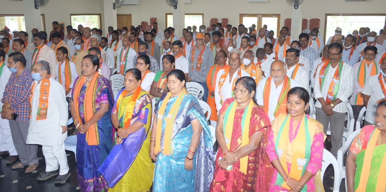 Pilli Satyanarayana | Mandal Social Media Convenor | Rayavaram | the Leaders Page