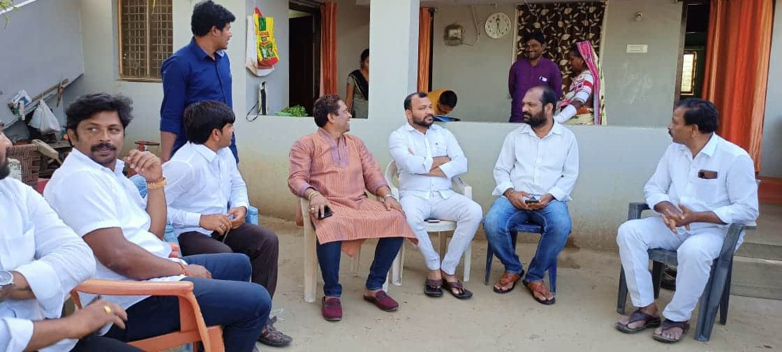 Maloth Vijay Nayak | Vijay Nayak | State Control Wing General Secretary Lambadis Ikya Vedika | President of Lambadi United Forum | General Secretary | District Vice-President | Party Excutive Member | Co-ordinator of Lambadi United Platform | Founder & Youth President of of Telangana Royal Lambada (Banjara) | President of Lambadis Ikya Vignana Vedika | Incharge of Lambadi United Platform | Active Member | Active Leader | CPI | CPM | CPI(M) | AIYF | Mahabubabad | Warangal | Warangal Urban | Telangana | theLeadersPage