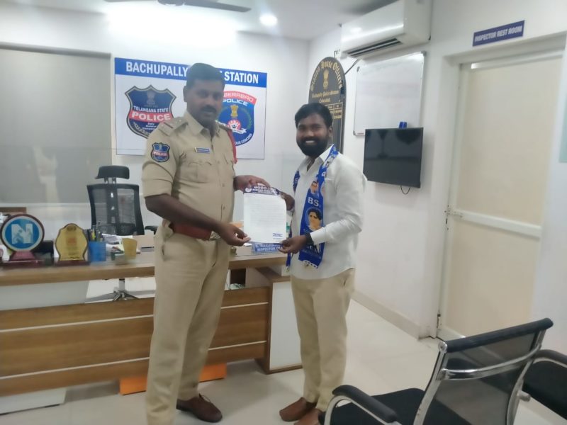 Gudise Srinivasulu (42)