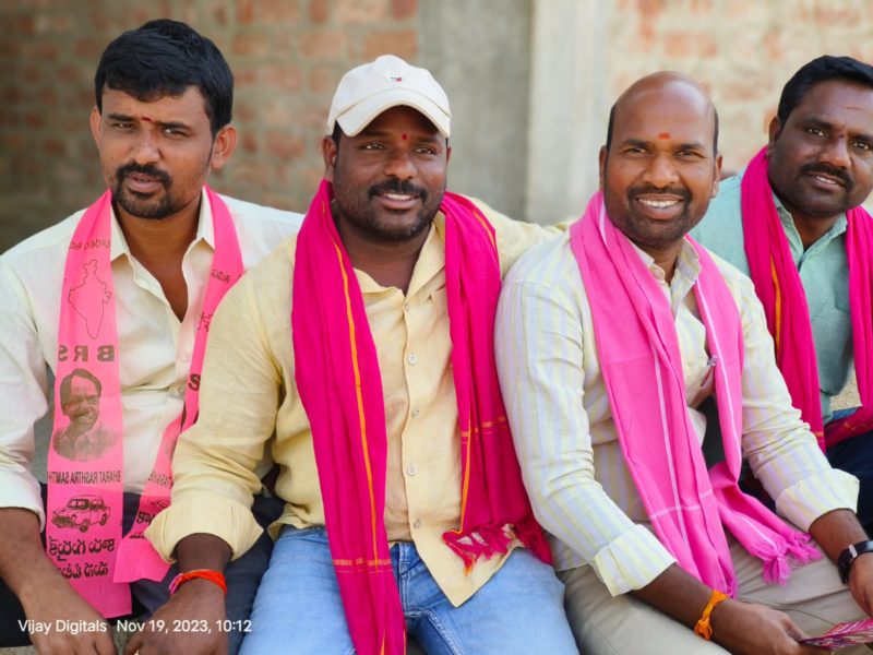 MONDI VIJAY KUMAR (40)