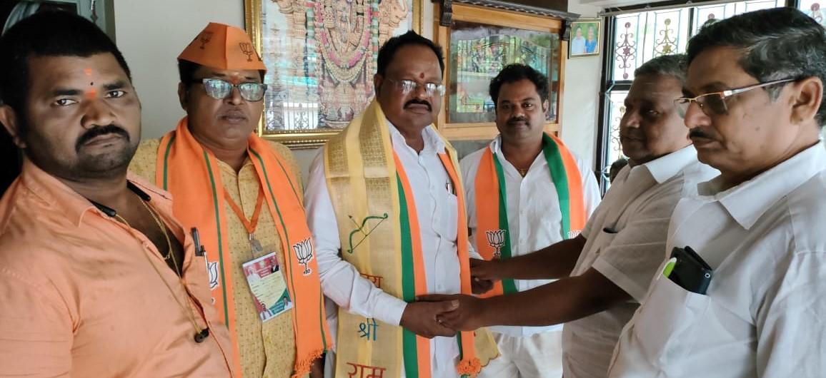 Pilli Satyanarayana | Mandal Social Media Convenor | Rayavaram | the Leaders Page