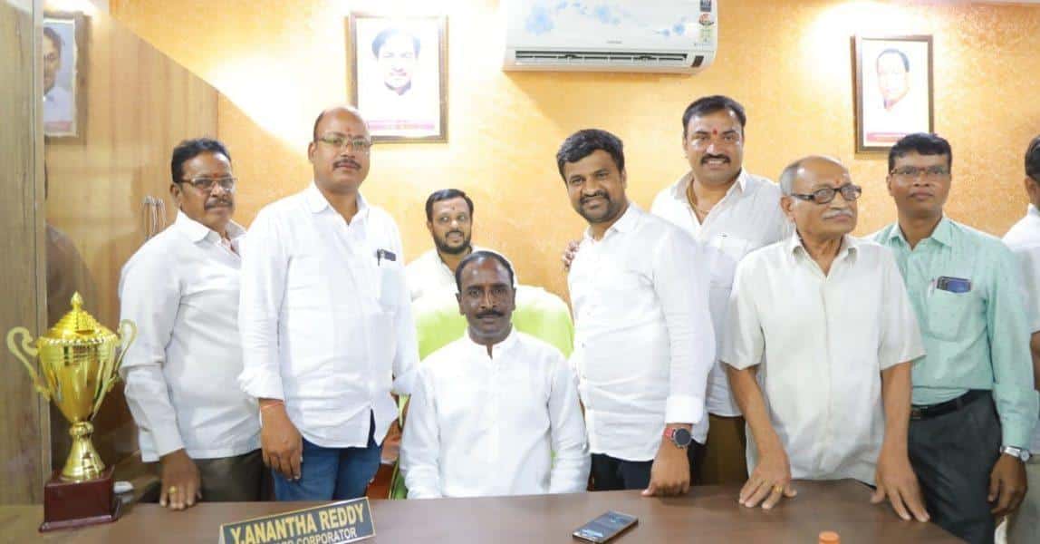 Yempalla Anantha Reddy (28)