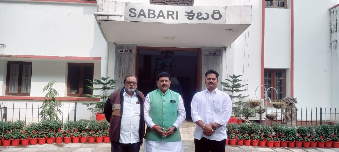 Vasamsetti Markandeya (3)