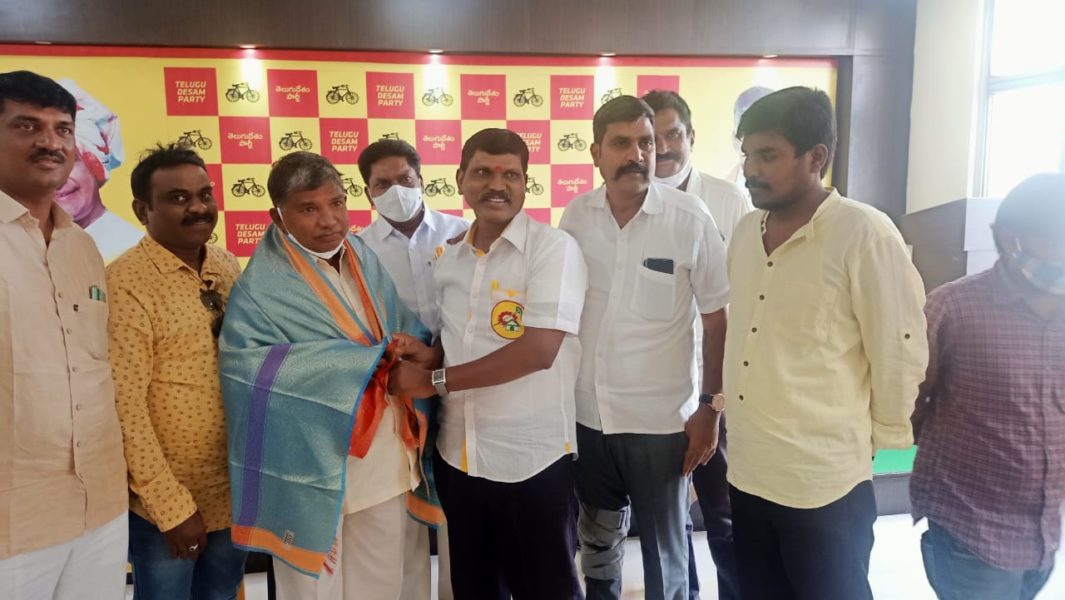 Erravelli Ravinder (34)