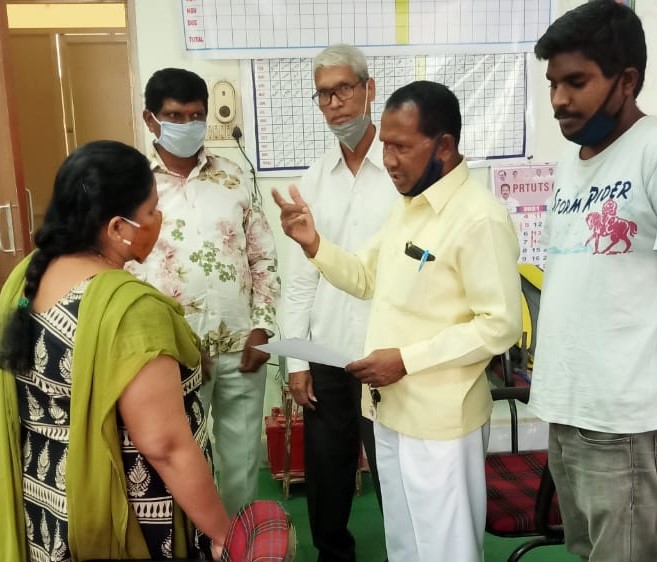 Erravelli Ravinder (45)