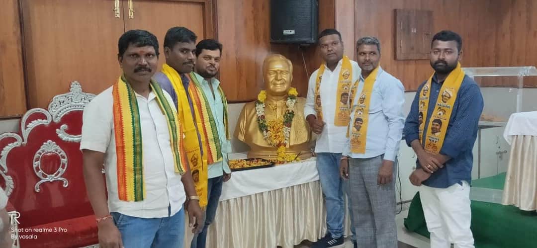 Erravelli Ravinder (90)