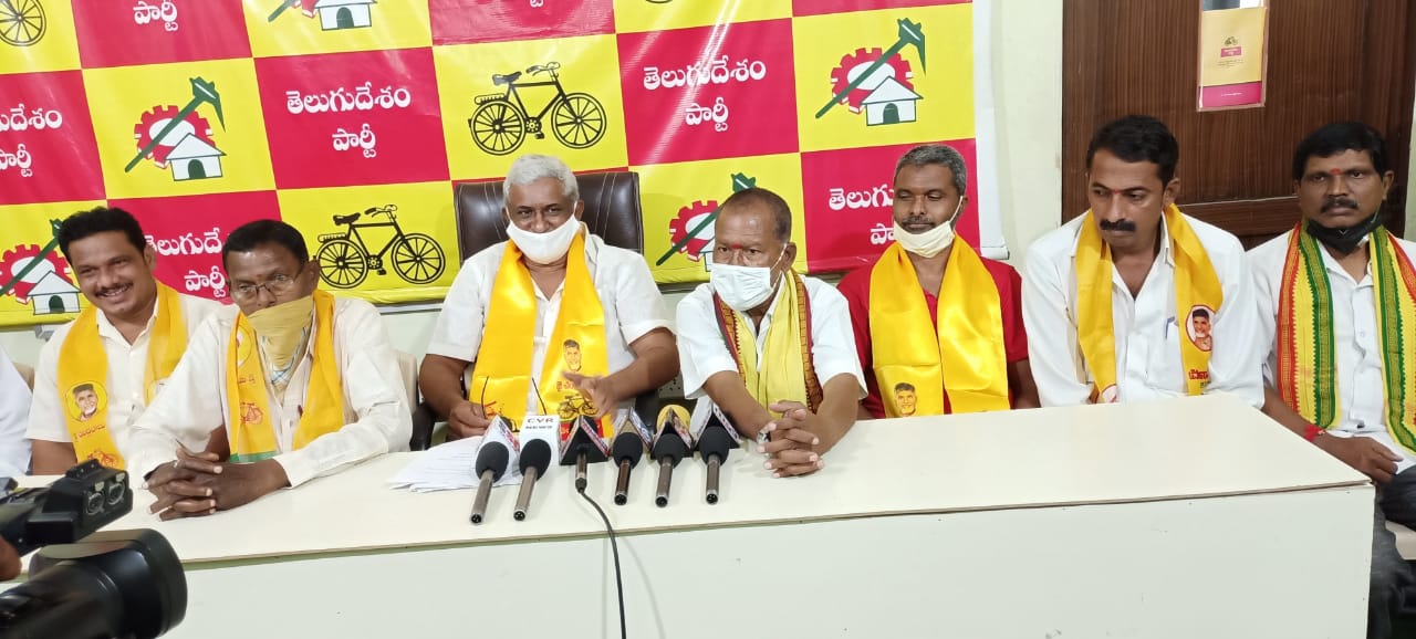 Erravelli Ravinder (95)