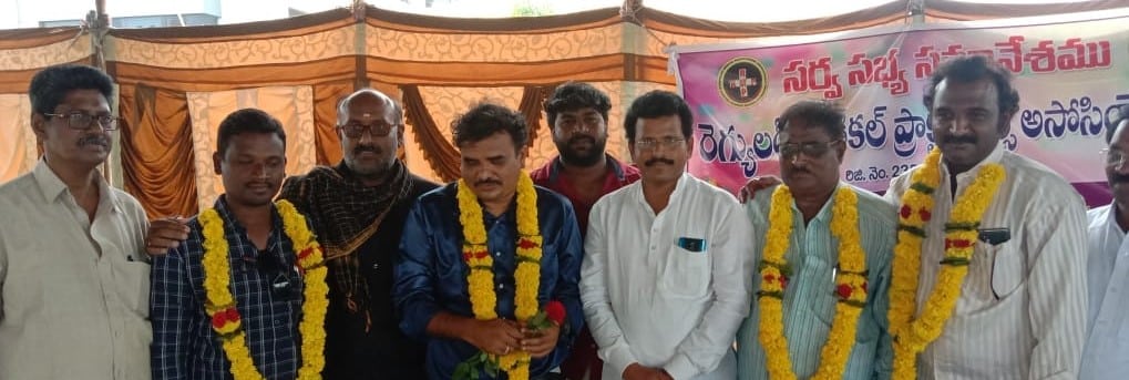 Yanamadala Srinivas (26)