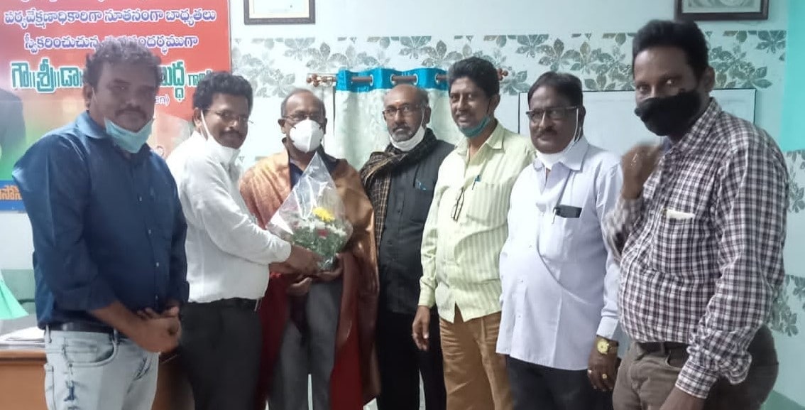 Yanamadala Srinivas (27)