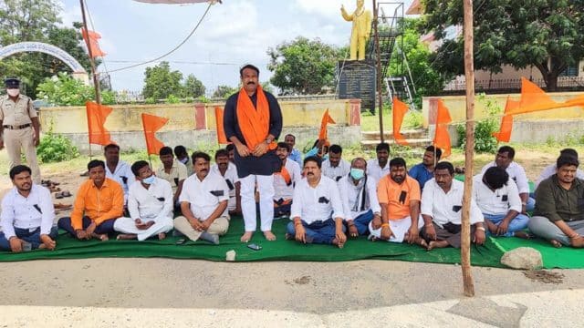 Nandala Srinivas (25)