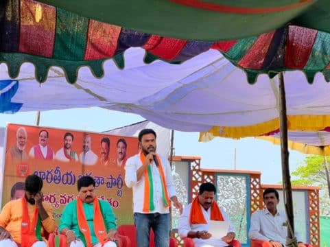 Nandala Srinivas (29)