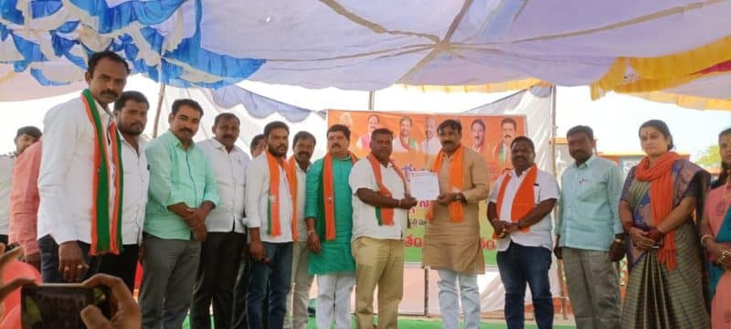 Nandala Srinivas (30)