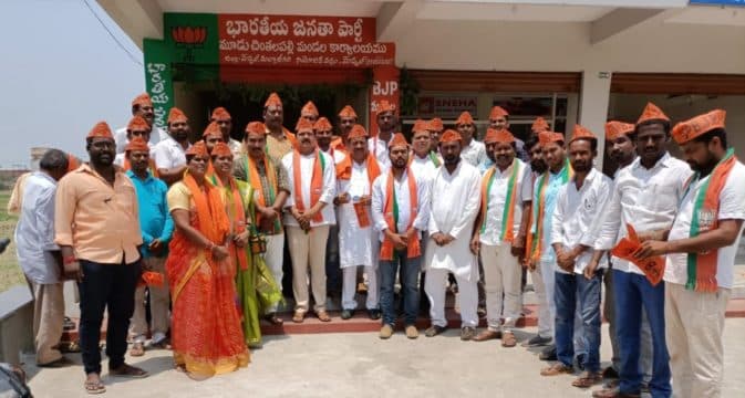 Nandala Srinivas (34)