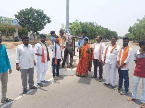 Nandala Srinivas (36)