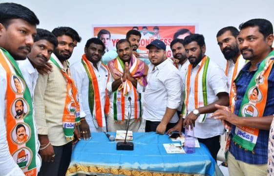 Podduturi Sathish Reddy (64)