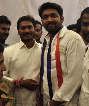 K.E. Sreekanth Gowd (32)