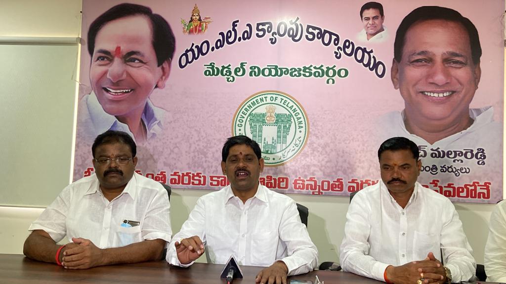 Manda Sanjeeva Reddy (26)