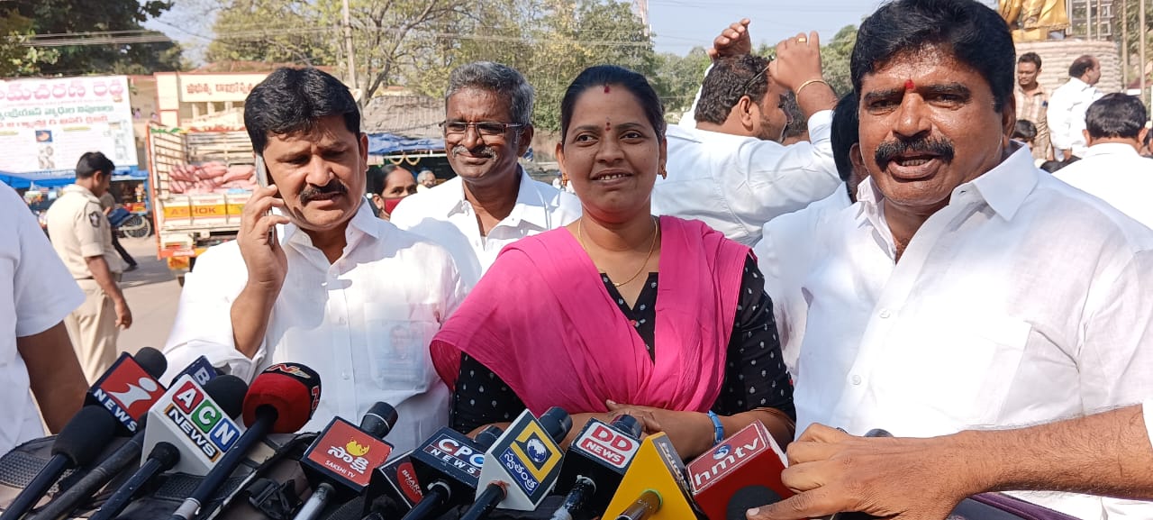 Bodela Suneetha Reddy (25)