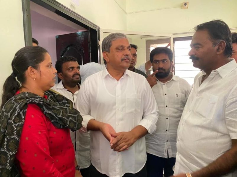 Bodela Suneetha Reddy (34)