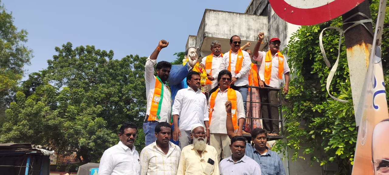 Keerthi Venkat Ram Prasad (44)