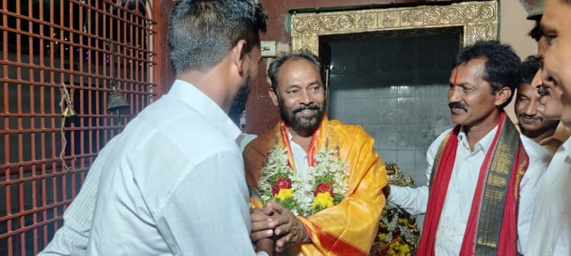 Pandiri Nagireddy (11)