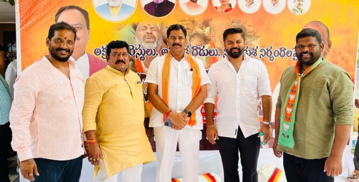 Kummari Shankar (52)