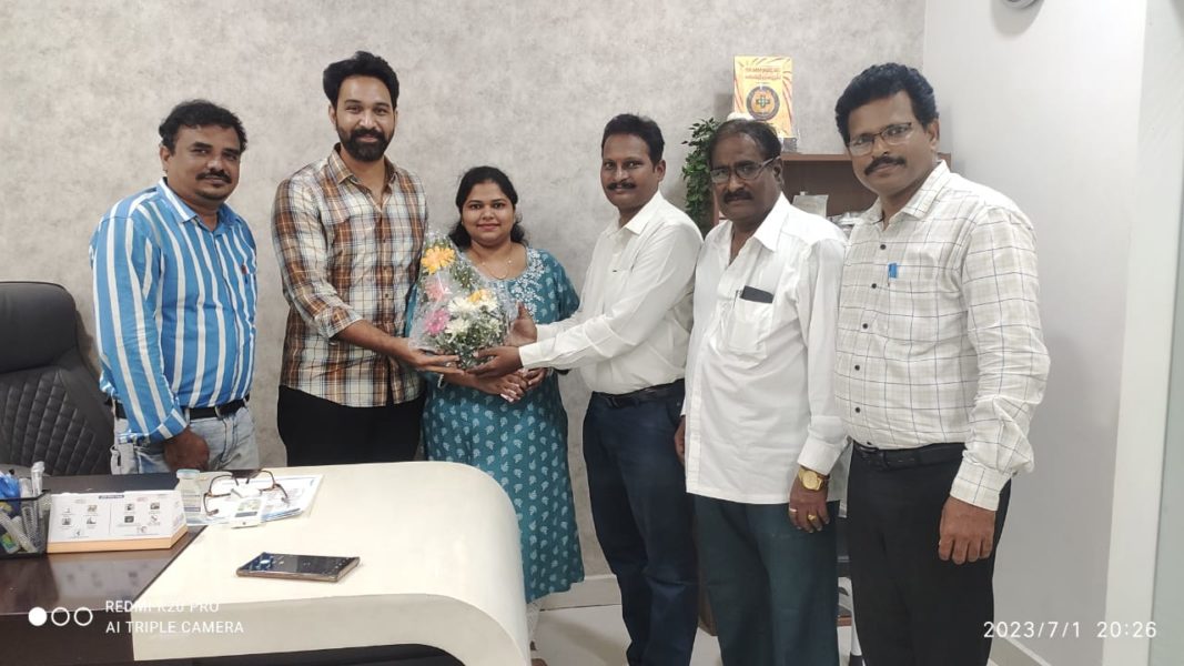 Yanamadala Srinivas (50)