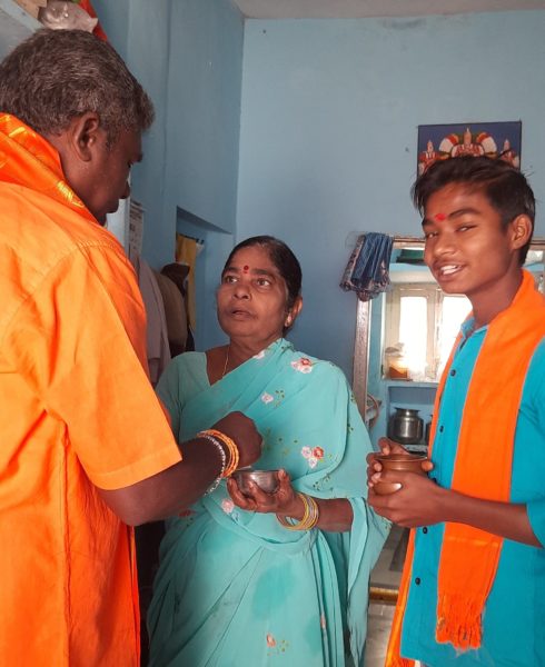 Yerrgunta Lakshman (25)