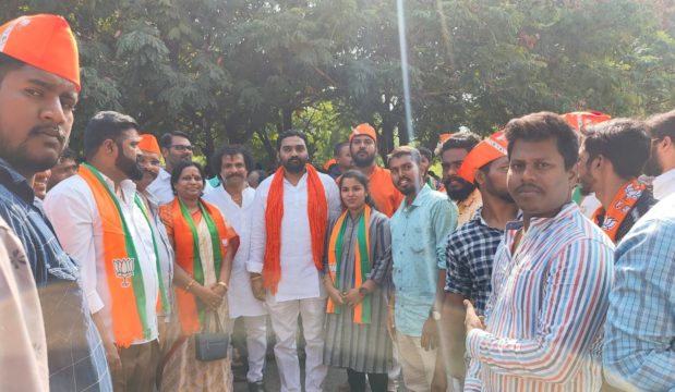 Thalla Vinay Shanker (21)