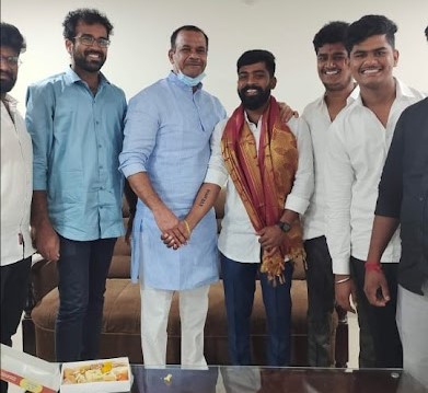 Komati Reddy Venkat Reddy (10)