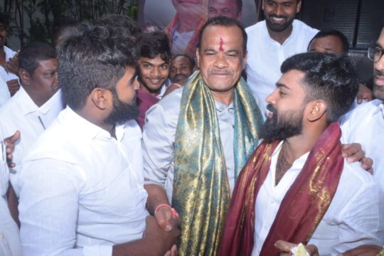 Komati Reddy Venkat Reddy (2)