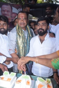 Komati Reddy Venkat Reddy (6)