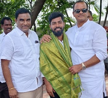 Komati Reddy Venkat Reddy (8)